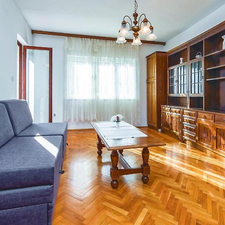 Three-Bedroom Apartment in Podstrana Buitenkant foto