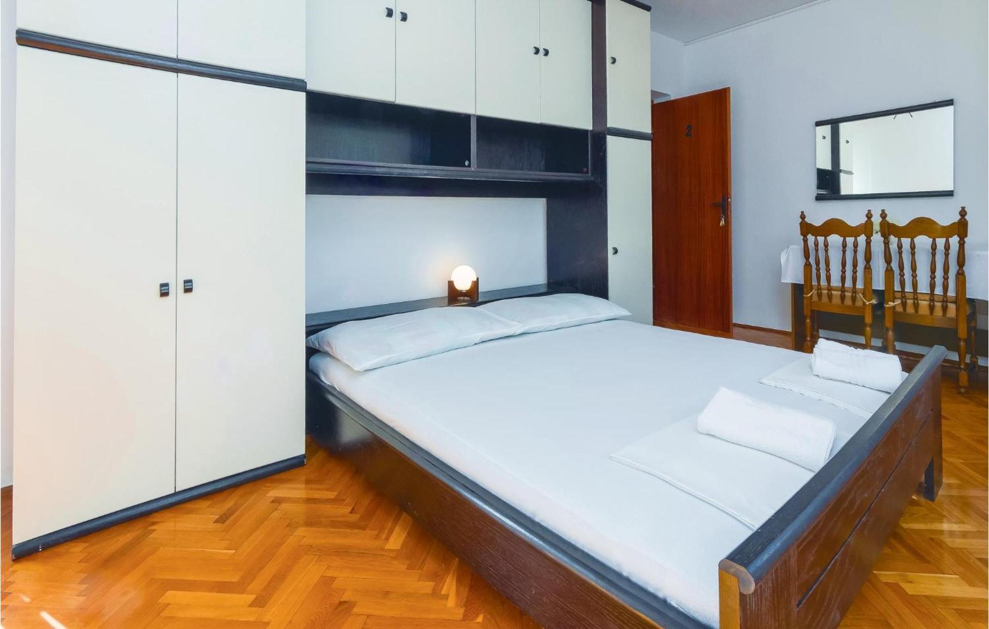 Three-Bedroom Apartment in Podstrana Buitenkant foto